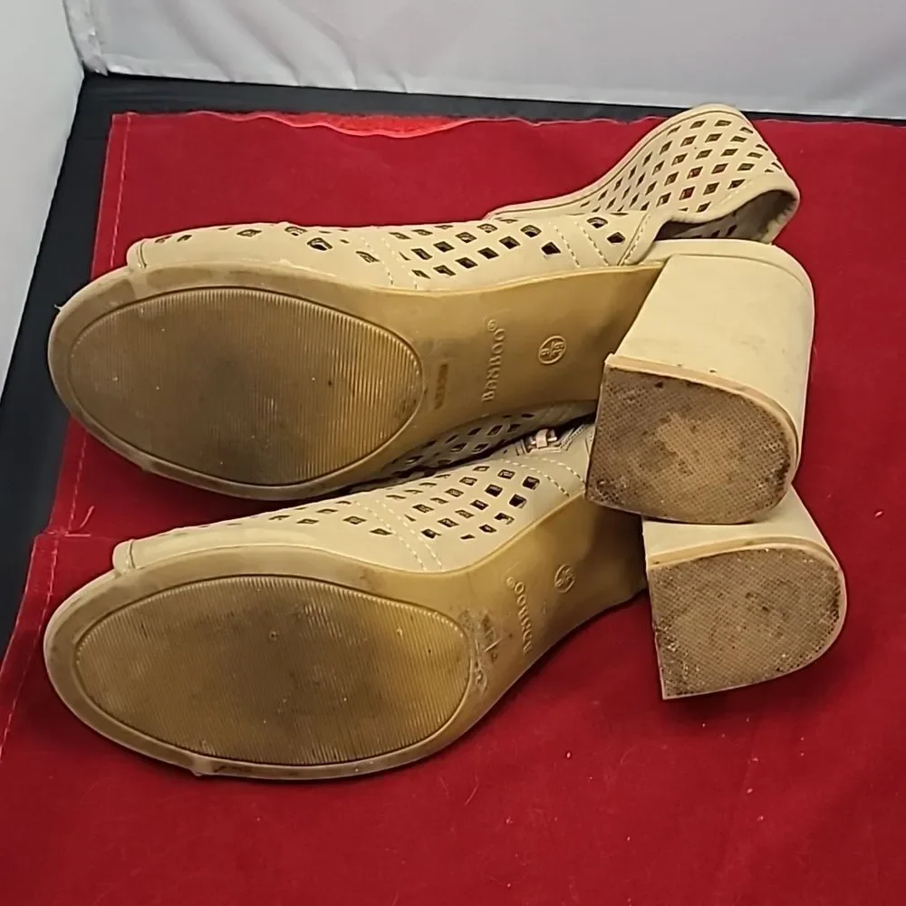 Clean Girl Neutral Block Heels Size 9 Euro Summer Cutout Booties Nude